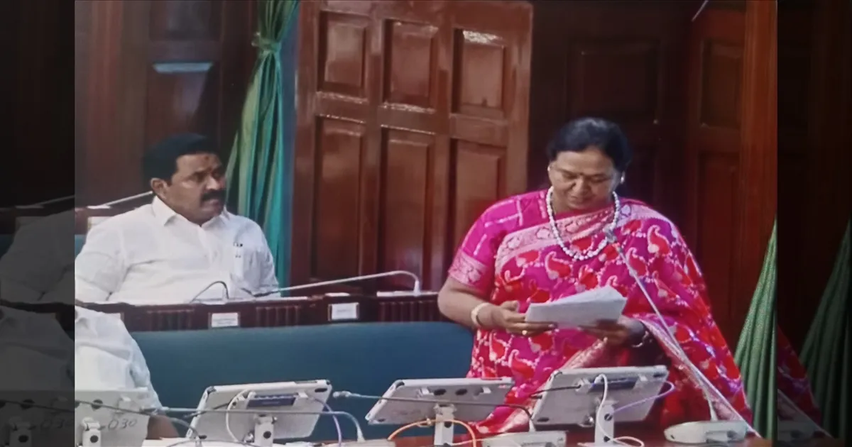 குண்டும் குழியுமான சாலைகள்.! பராமரிப்பில்லாத அரசு கட்டிடங்கள்..! பேரவையில் பிரேமலதா விஜயகாந்த் உரை..!!