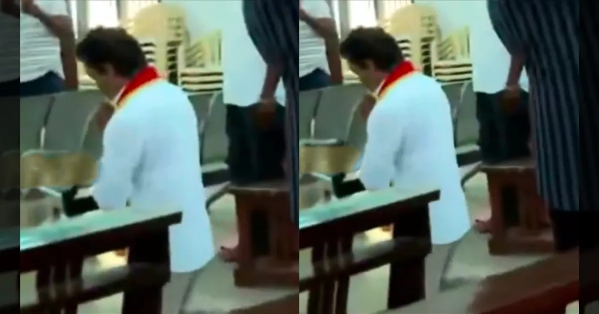 திருச்சியில் பரப்புரை..! அந்தோணியார் தேவாலயத்தில் முட்டிப்போட்டு நடந்த விஜய்..!