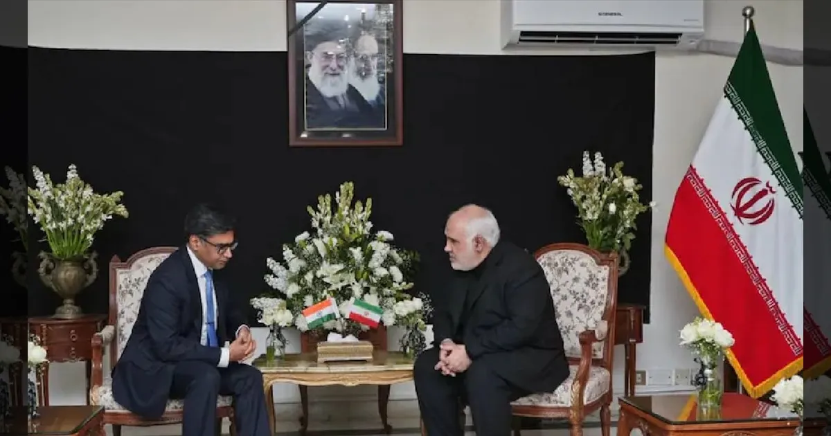 5 நாட்களுக்குப் பின் அலி கமேனிக்கு இந்தியா இரங்கல்! ஈரான் தூதரகத்தில் விக்ரம் மிஸ்ரி அஞ்சலி!