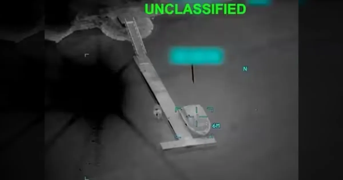 கச்சா எண்ணெய் கப்பலை தகர்க்க சதி! கண்ணி வெடி வைக்கும் படகுகள்! தாக்கி அழிக்கும் அமெரிக்கா!