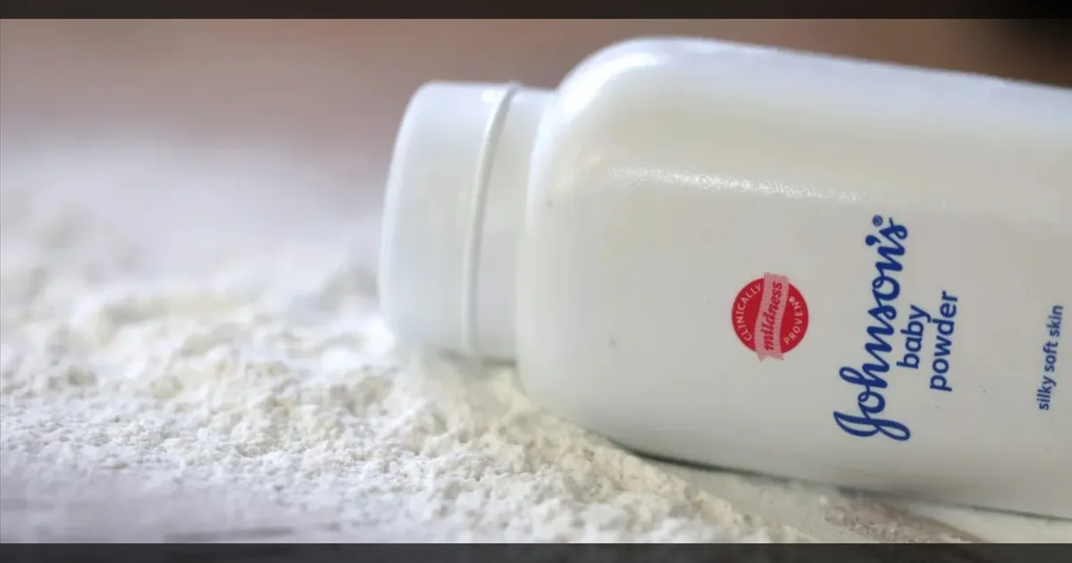 Johnson & Johnson Baby Powder Scandal: UK’s Massive Lawsuit Alleges Asbestos Cover-Up – 3,000+ Claim Cancer Link!