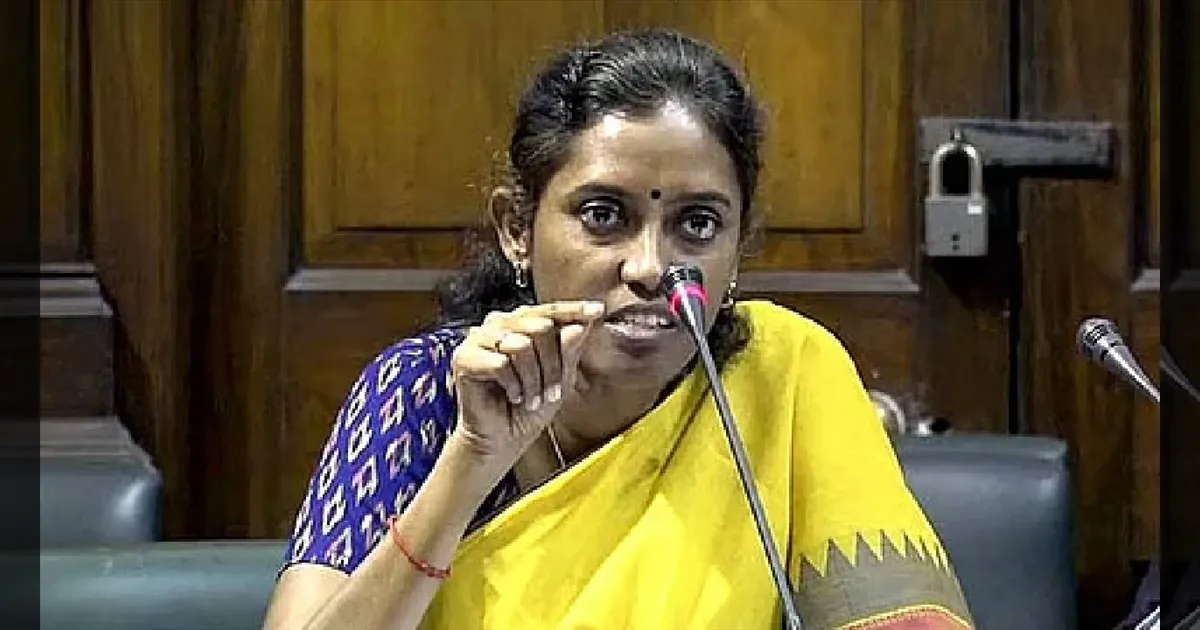 30 ஆண்டுகால உழைப்பு விற்பனை செய்யப்படுகிறது! காங்கிரஸ் வேட்பாளர் பட்டியலுக்கு ஜோதிமணி எம்.பி. கடும் எதிர்ப்பு!