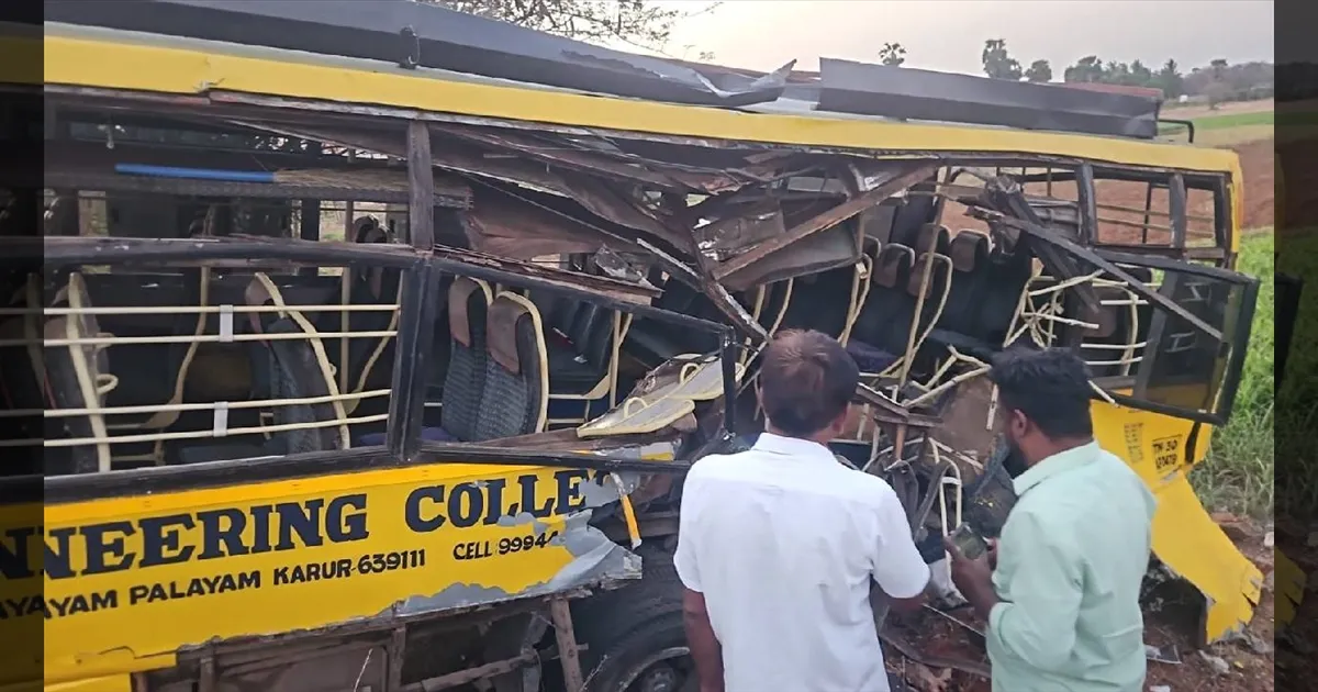 கரூரில் ரயில் விபத்து! கல்லூரி பேருந்து மீது சரக்கு ரயில் மோதி 18 மாணவர்கள் காயம்!