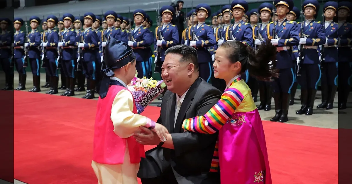 மீண்டும் வடகொரிய அதிபரானார் கிம் ஜாங் அன்!! பார்லிமென்ட் தேர்தலில் 99.93% ஓட்டுகளுடன் வெற்றி!