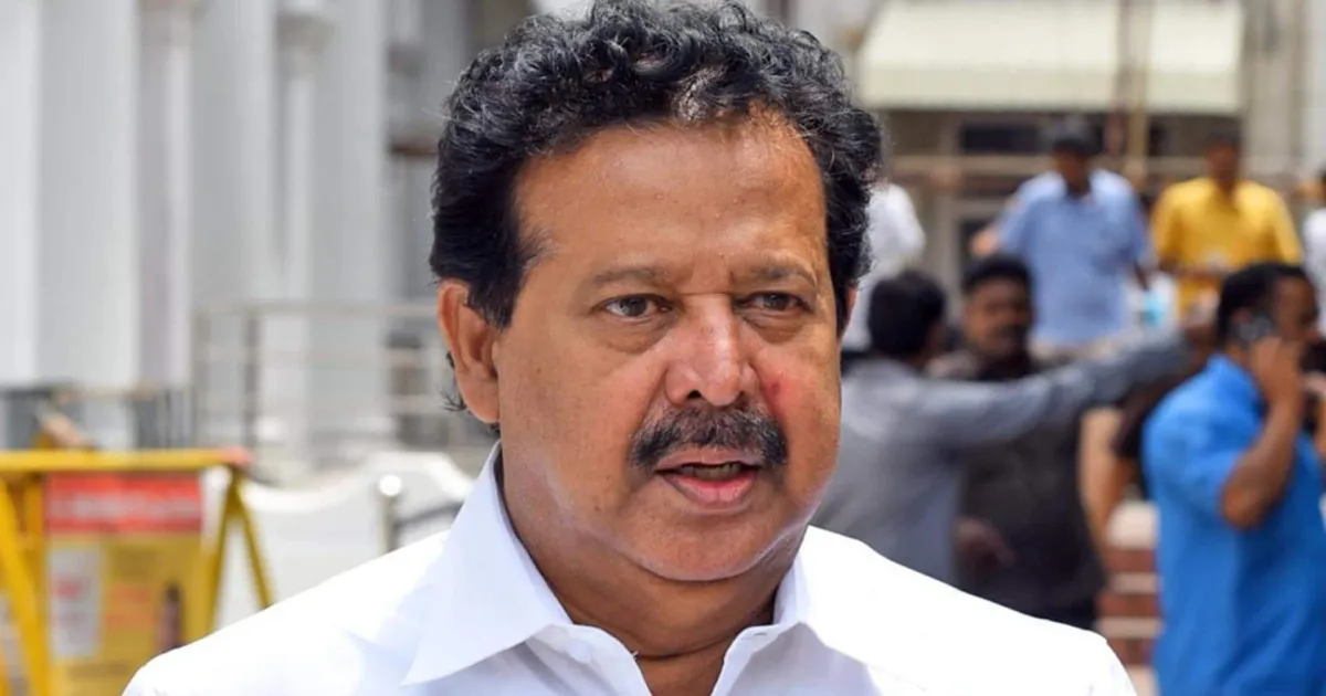 பொன்முடி தலைக்கு மேல் தொங்கும் கத்தி.. ஜூன் 21ல் வரை கெடு விதித்திருக்கும் நீதிமன்றம்...! 