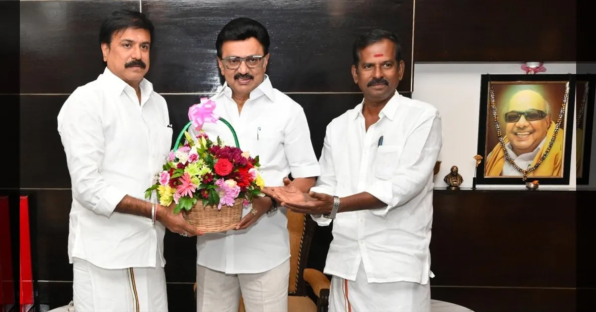 எம்.பி ஆனதும் சிக்கலா? வீடுகளை ஒப்படைக்காத விவகாரம்! எல்.கே.சுதீஷ் மீது வழக்குபதிய ரியல் எஸ்டேட் ஆணையம் அனுமதி!