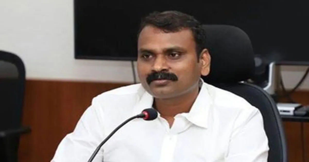 தமிழக பிரதிநிதித்துவத்தைக் குறைக்க பாஜக சதி? ஸ்டாலின் ஒரு புளுகு மூட்டை... எல்.முருகன் கடும் விமர்சனம்!!