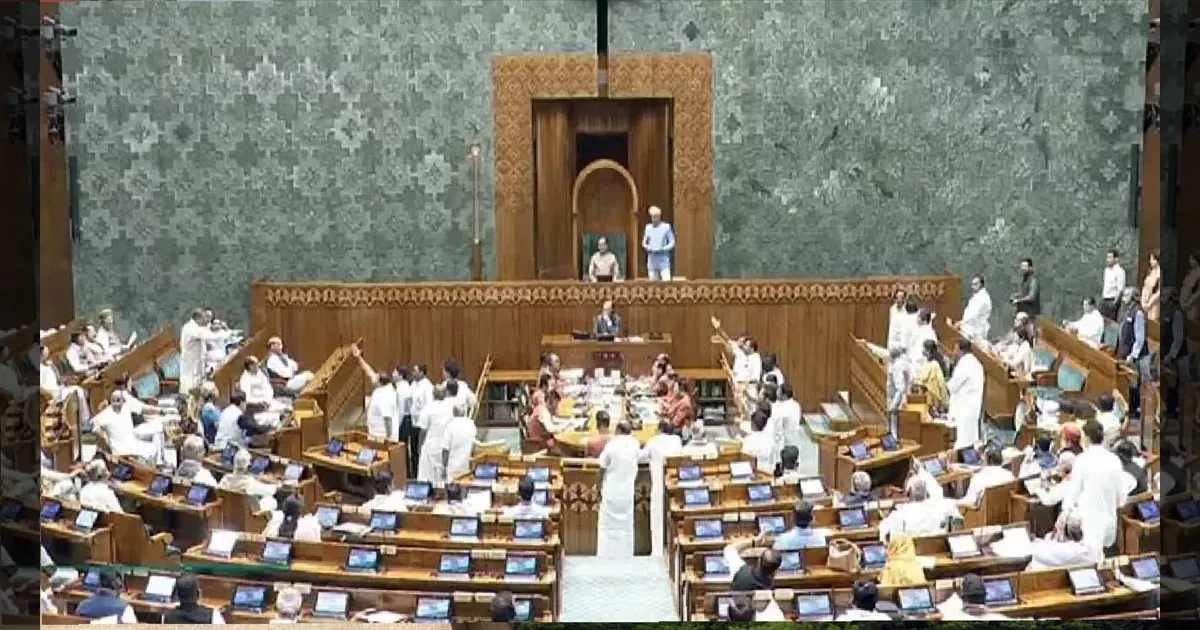 அணுசக்தி துறையில் அதிரடி: தனியார் முதலீட்டை 100% அனுமதிக்கும் மசோதா நிறைவேற்றம்!