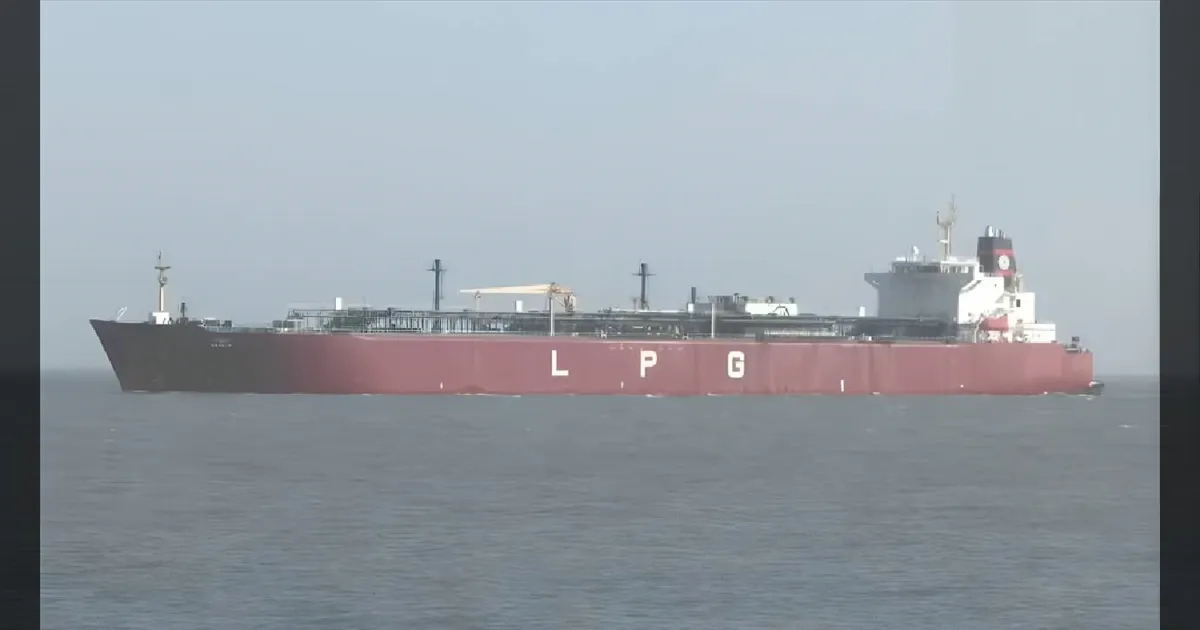 எரிவாயு தட்டுப்பாட்டிற்கு விடிவுகாலம்! ஹார்முஸ் நீரிணையை தாண்டி குஜராத் வந்தது 'சிவாலிக்' கப்பல்!