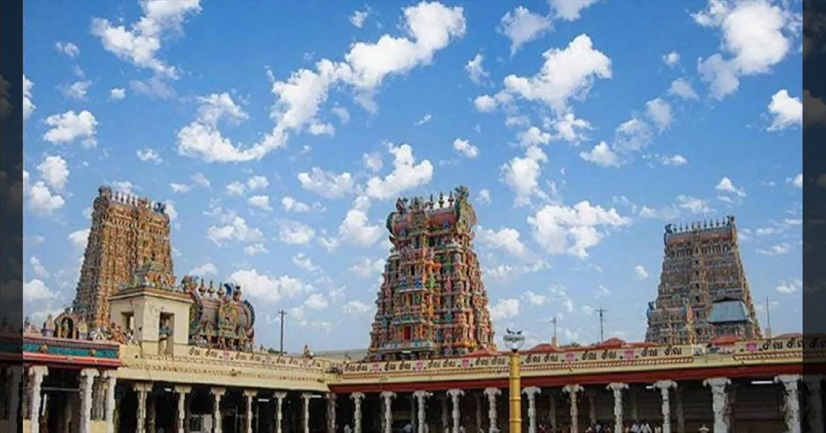 மதுரை விழாக்கோலம்..! மீனாட்சியம்மனுக்கு மகா கும்பாபிஷேகம்.. கட்டண தரிசனம் ரத்து..!!