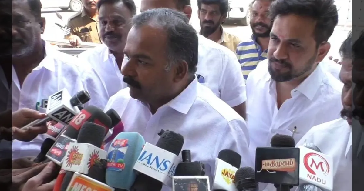 செல்வப்பெருந்தகை எனக்கு அண்ணன் போன்றவர்... காங்கிரஸ் உட்கட்சி மோதலுக்கு மாணிக்கம் தாகூர் முற்றுப்புள்ளி!