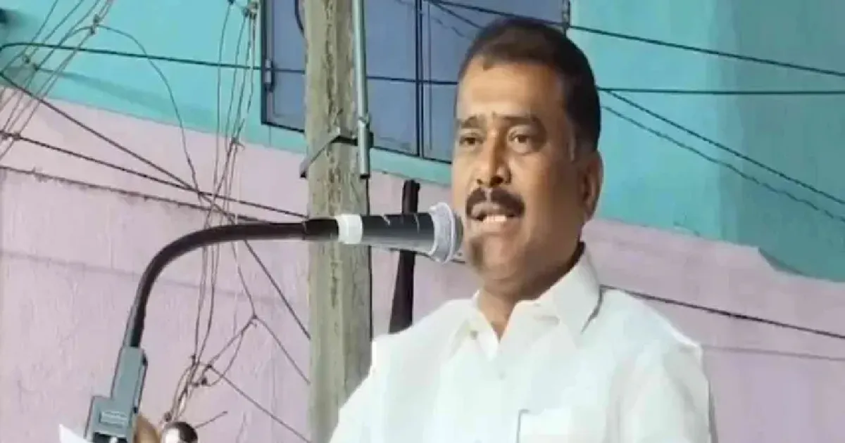 துப்பாக்கி முனையில் போலீசார் மிரட்டுகிறார்கள்! மருத்துவமனை வாசலில் திமுக எம்.எல்.ஏ மார்க்கண்டேயன் குற்றச்சாட்டு!