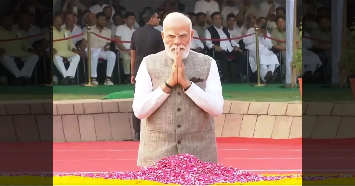 மகாத்மா காந்தியின் 156-வது பிறந்தநாள்! ராஜ்காட் நினைவிடத்தில் பிரதமர் மோடி மரியாதை!