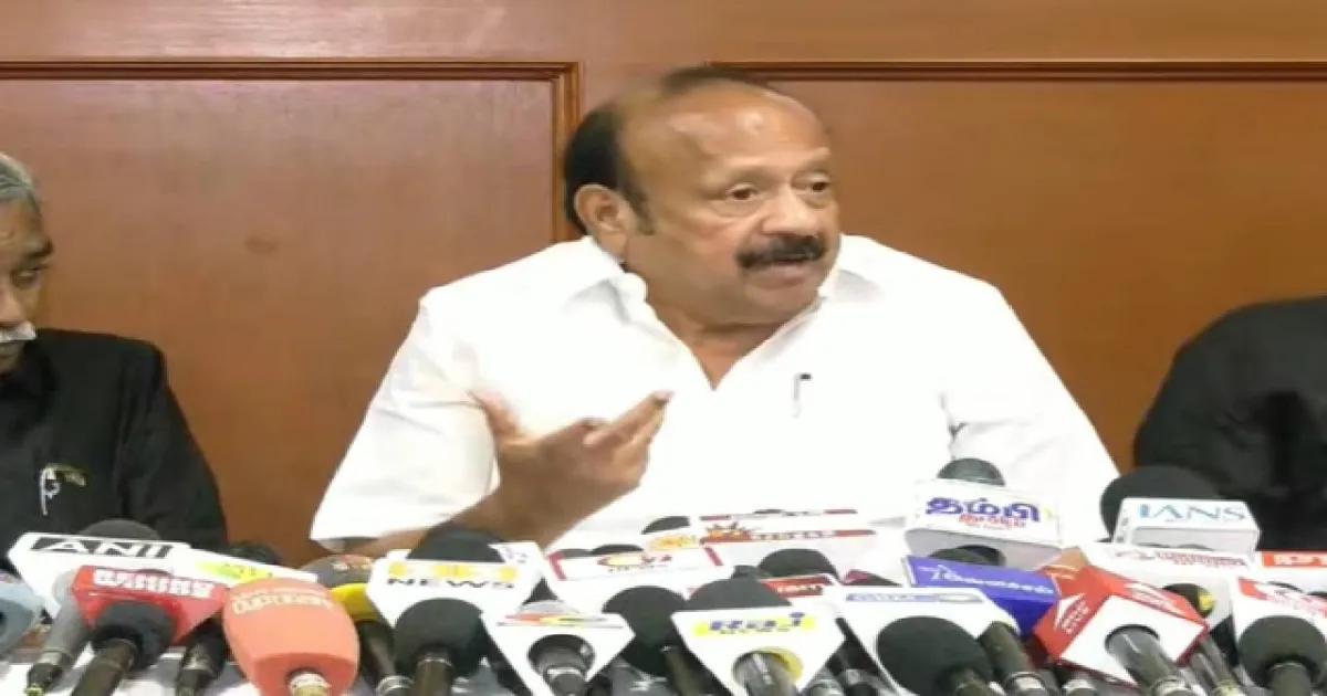 மாற்றம் இல்லை... வெறும் ஏமாற்றம் மட்டுமே! தவெக அரசை சாடிய முன்னாள் அமைச்சர் எம்.ஆர்.கே. பன்னீர்செல்வம்!