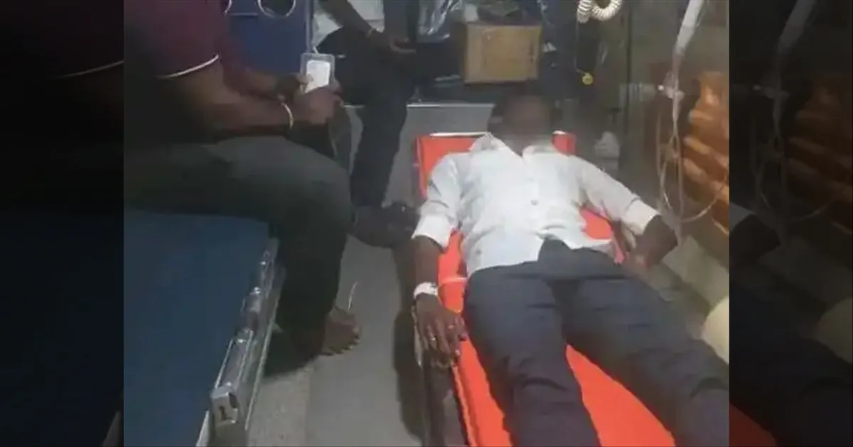 விஜய் தோத்துடுவாரு..! பயத்தில் கழுத்தை அறுத்துக் கொண்ட இளைஞர்..!! அதிர்ச்சி சம்பவம்..!
