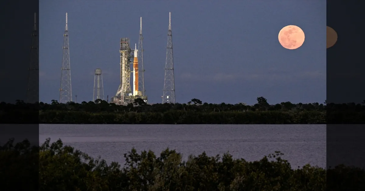 50 வருஷம் ஆச்சு!! மீண்டும் நிலவுக்கு பயணம்! கவுன்ட் டவுனை துவக்கியது நாசா!!