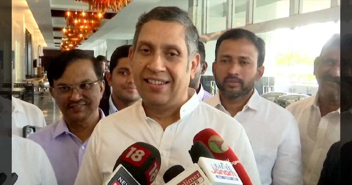 விஜய் ஒரு தவிர்க்க முடியாத சக்தி! தவெக தலைவர் குறித்து பிரவீன் சக்கரவர்த்தி புகழாரம்!