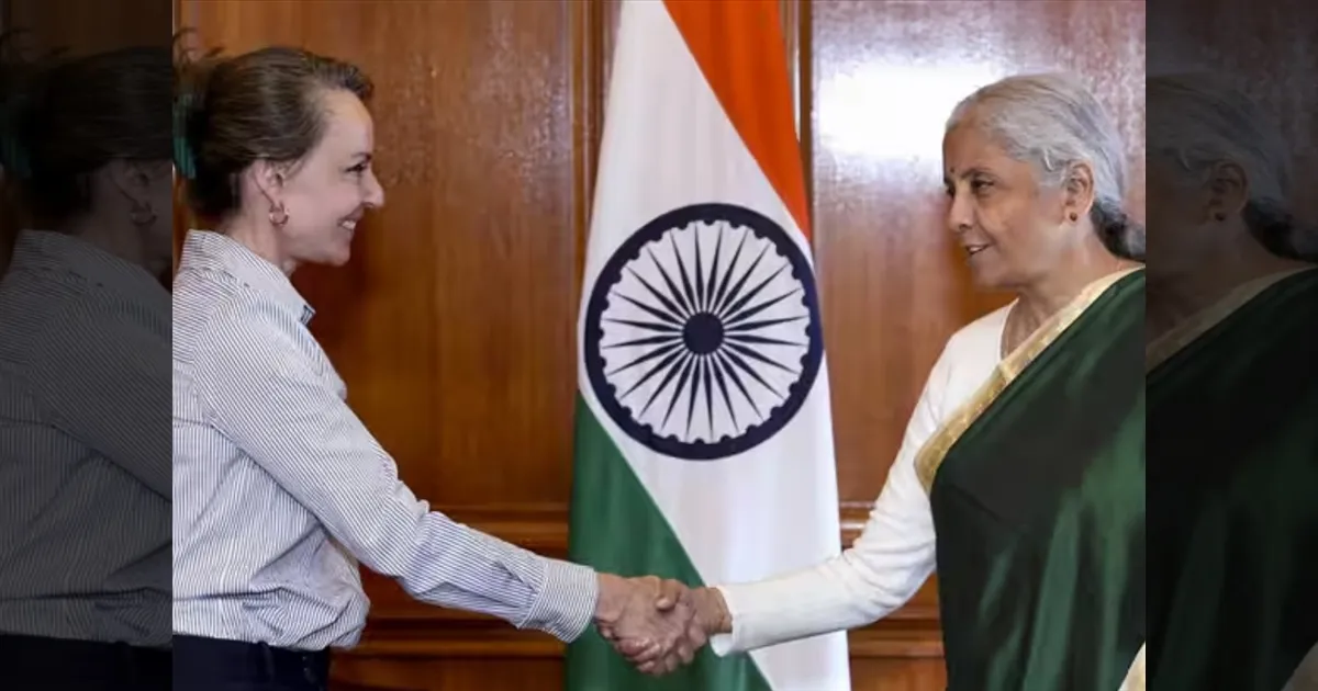 இந்தியாவுக்கு வரப்போகும் கனடா முதலீடு? நிதி நிறுவனங்களுக்கு நிர்மலா சீதாராமன் பெரிய ஆஃபர்!
