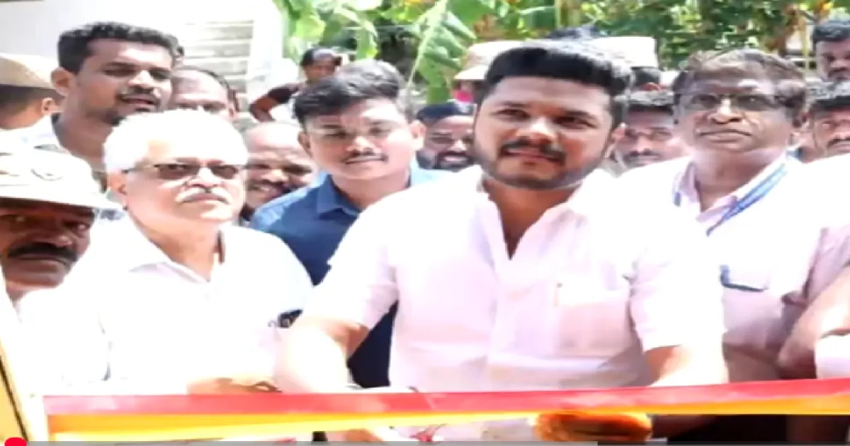 அரசு விழாவில் தவெக கொடி வண்ண ரிப்பன்! கலெக்டர் மற்றும் திமுக எம்.எல்.ஏ அதிருப்தி!