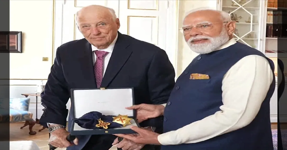 பிரதமர் நரேந்திர மோடிக்கு நார்வேயின் உயரிய ‘ராயல் நார்வேஜியன் ஆர்டர் ஆஃப் மெரிட்’ விருது வழங்கி கௌரவம்!