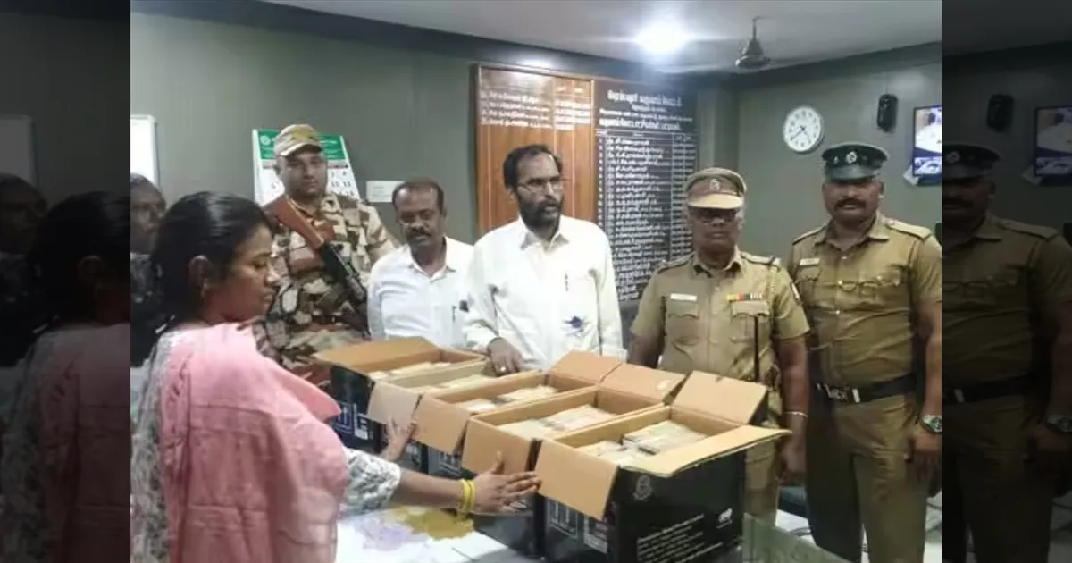 சிக்கியது ரூ.2.44 கோடி!!! திமுக நிர்வாகி காரில் கட்டுக் கட்டாய் பணம்!! அட்டை பெட்டியில் பதுக்கல்!!
