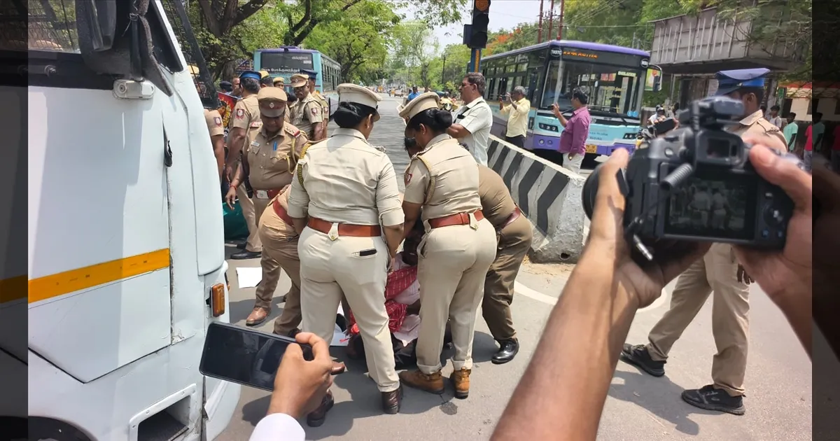 கொலையா? ஆணவப் படுகொலையா? மதுரையில் மாணவன் மரணம் குறித்து கொந்தளித்த மக்கள்! போலீஸுடன் தள்ளுமுள்ளு!