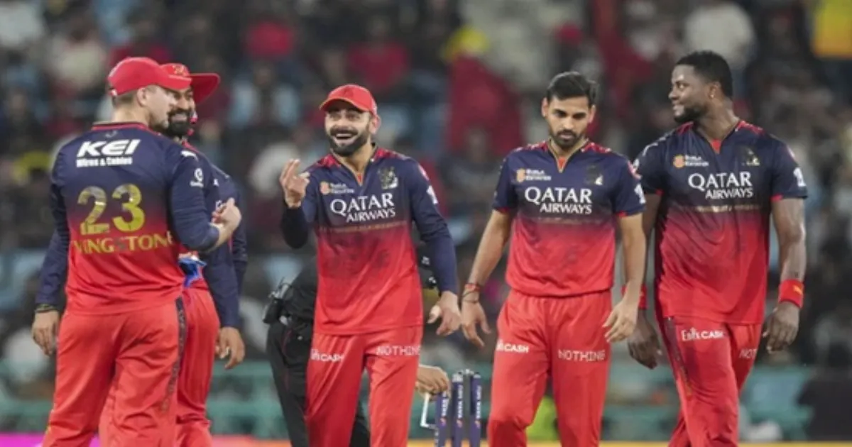 இறுதிப் போட்டிக்கு தகுதி பெற்றது RCB… அபார ஆட்டத்தால் 8 விக்கெட் வித்தியாசத்தில் வெற்றி!!