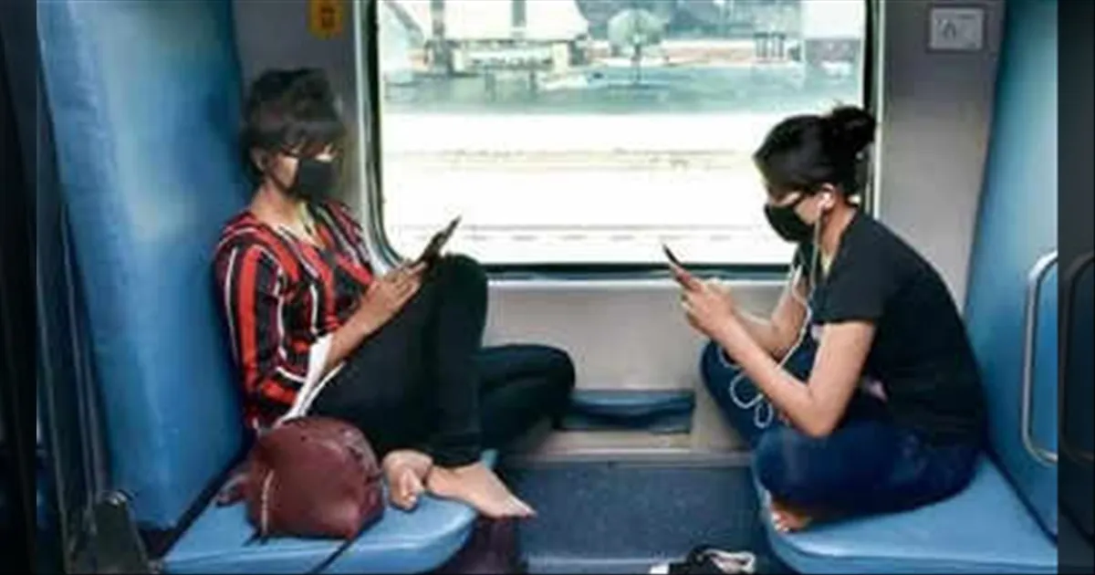 மக்களே கவனிங்க... REELS பார்த்தால் ஃபைன்..! கறார் காட்டும் ரயில்வே நிர்வாகம்...!