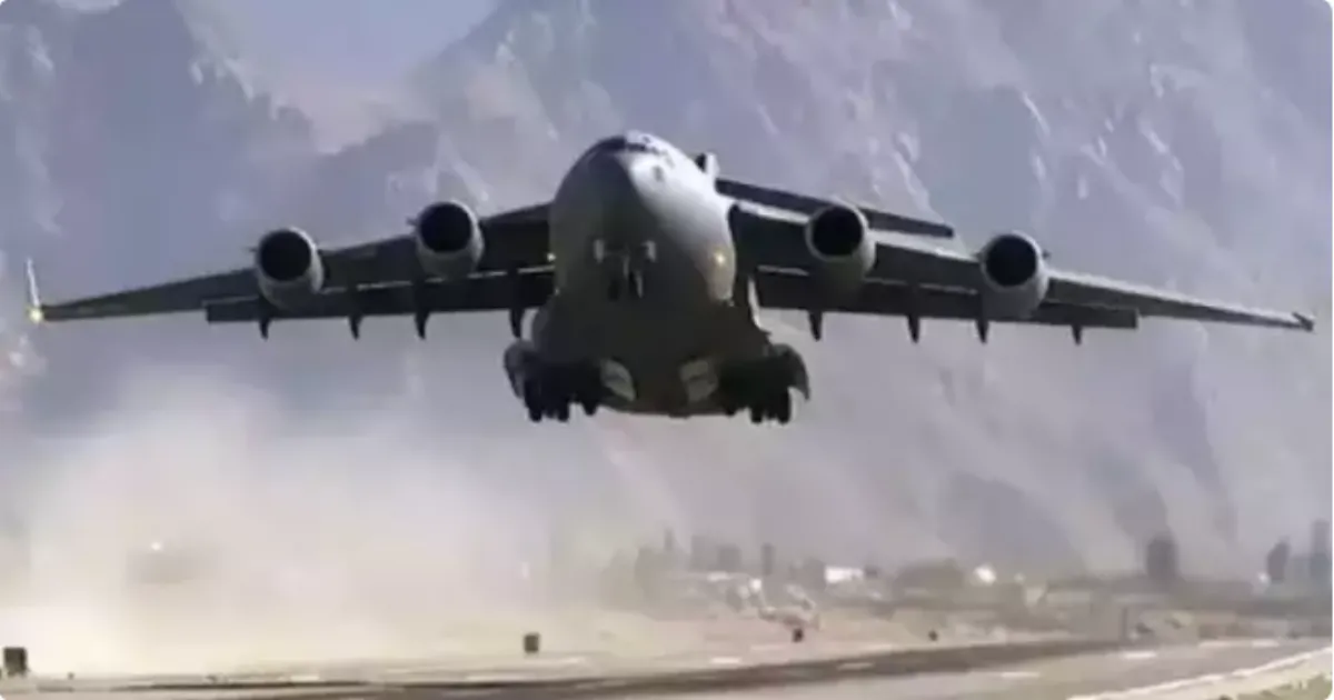 indian-air-force-c17-globemaster-landed-for-the-first-t-3R3R6V