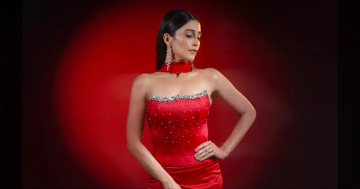 cinema-regina-latest-photos-in-trendy-look-tamilcinema