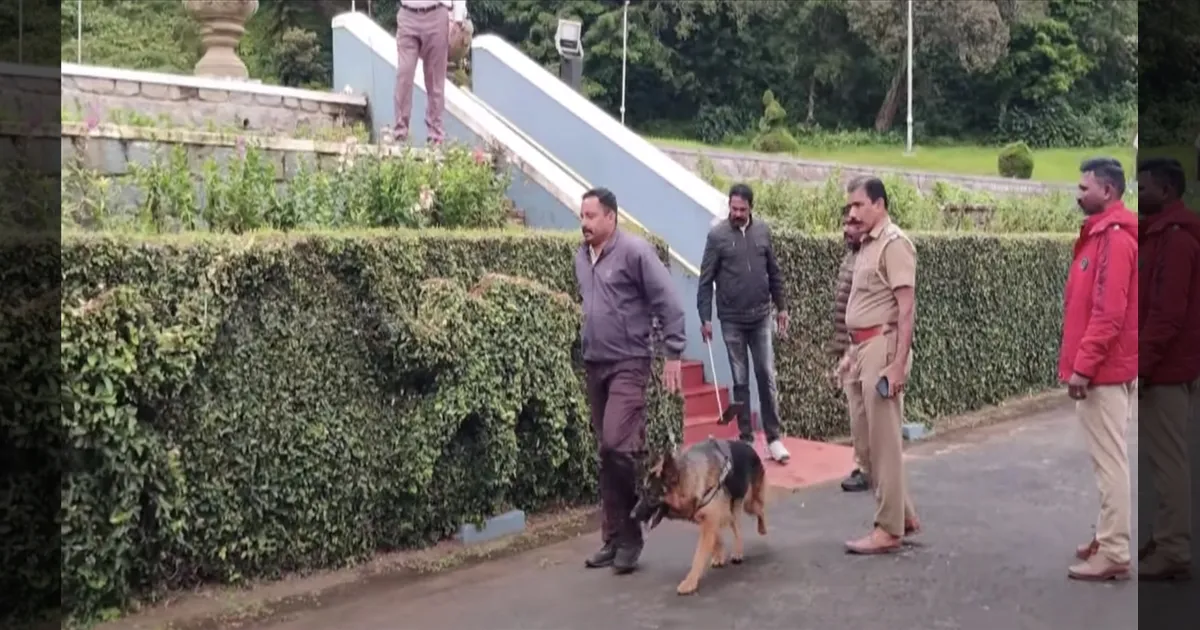 இங்கயும் விட்டுவைக்கலயா..?? நீலகிரி வெலிங்டன் ராணுவ பயிற்சி கல்லூரிக்கு வெடிகுண்டு மிரட்டல்..!!