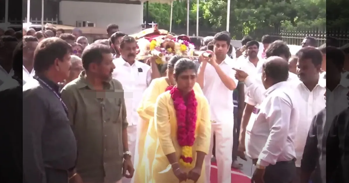இறைவனடி சேர்ந்தார் ஐ.ஏ.எஸ் அதிகாரி பீலா வெங்கடேஷ்.. அரசு மரியாதையுடன் உடல் தகனம்..!!