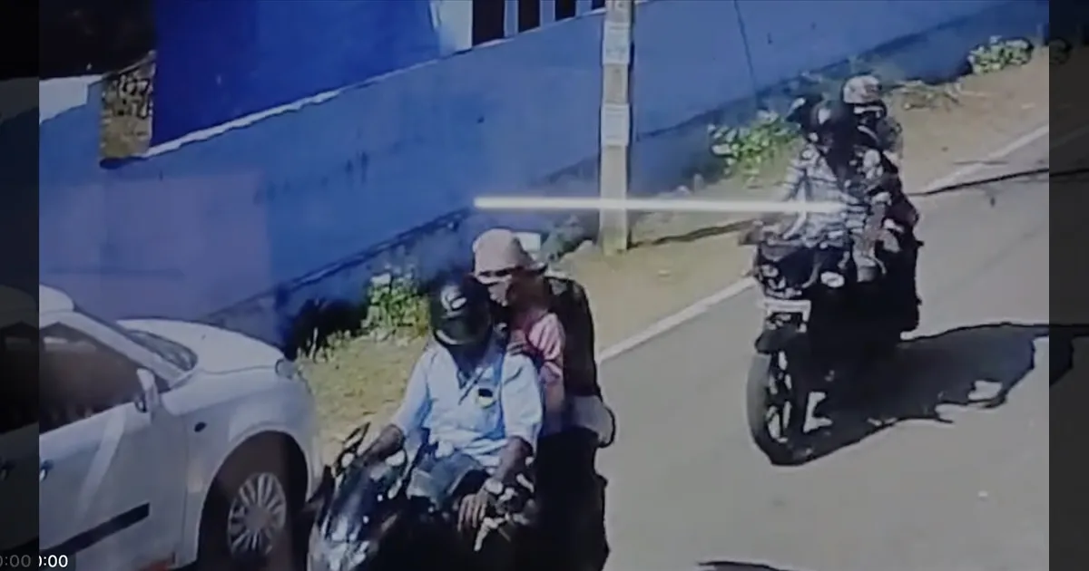 தொடரும் அரிவாள் வெட்டு சம்பவங்கள்: 4 பேர் கைது..!! 2 மாவட்டங்களில் பதற்றம்..!!