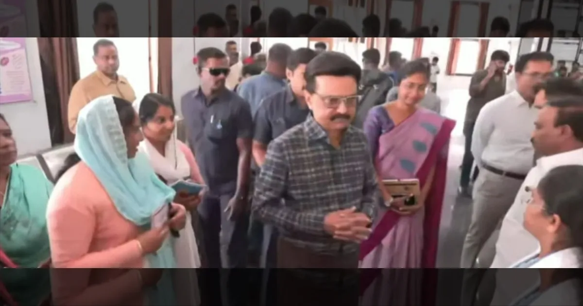 உதகை மருத்துவமனைக்கு திடீர் விசிட்.. நோயாளிகளிடம் குறைகளை கேட்டறிந்த முதல்வர்..!