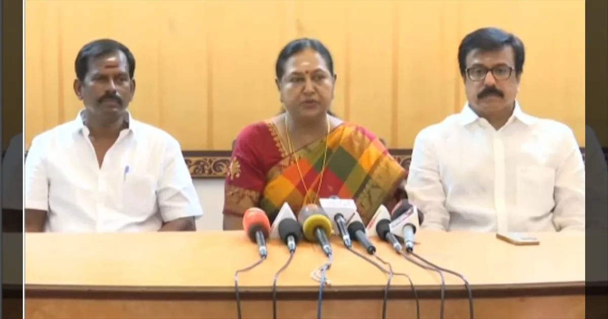 சீட் தரேன்னு அதிமுக எழுதிக் கொடுத்தது உண்மை தான்…! அதிருப்தியில் பிரேமலதா?
