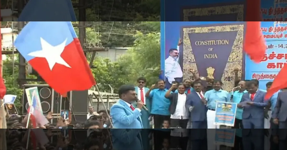 நீலமயமான திருச்சி…தொண்டர்கள் புடைசூழ திருமா மதச்சார்பின்மை பேரணி