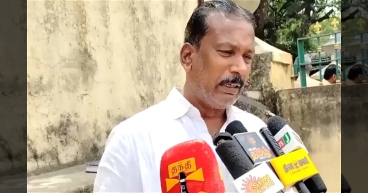 என் சாமிய கொன்னுட்டானுங்களே... அவ சொல்லுறத கேட்டாலே கண்ணுல ரத்தம் வருது... கதறிய தந்தை!
