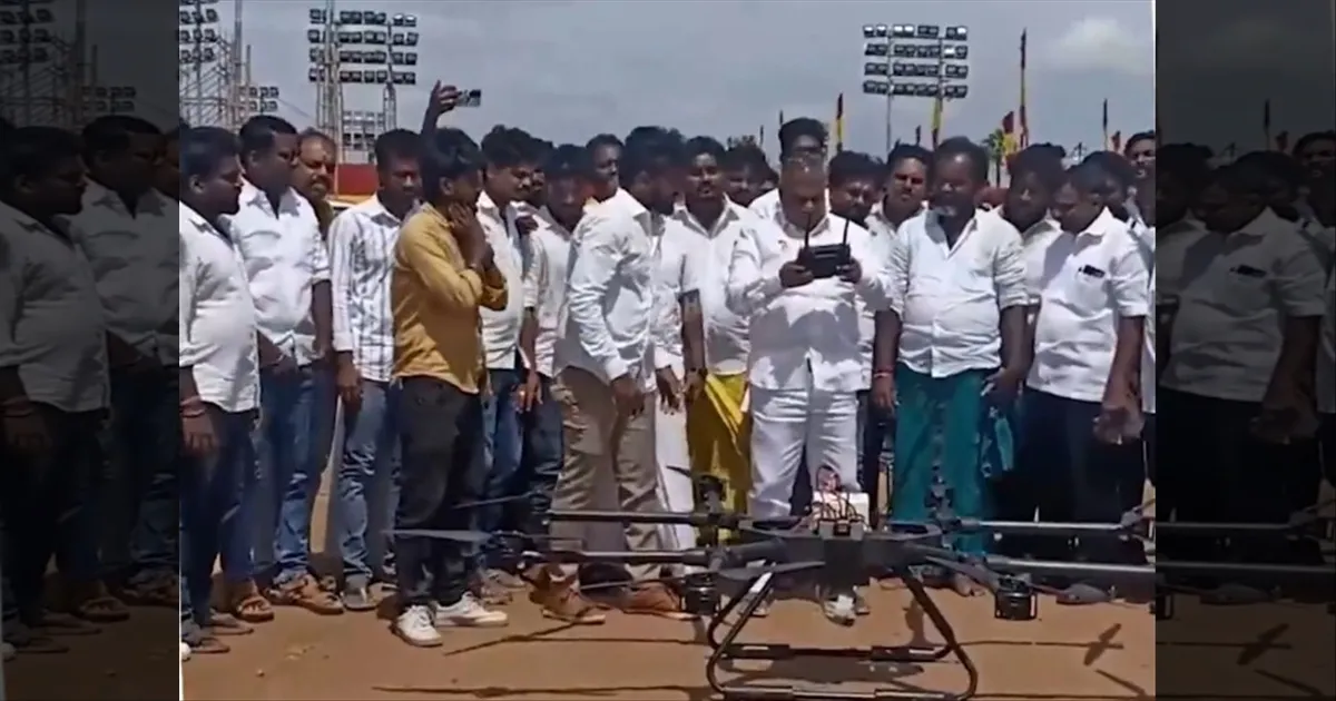 பக்கா பிளான்! மருத்துவப் பொருட்களைக் கொண்டு செல்ல ட்ரோன்... தவெக மாநாட்டு பணிகள் மும்முரம்