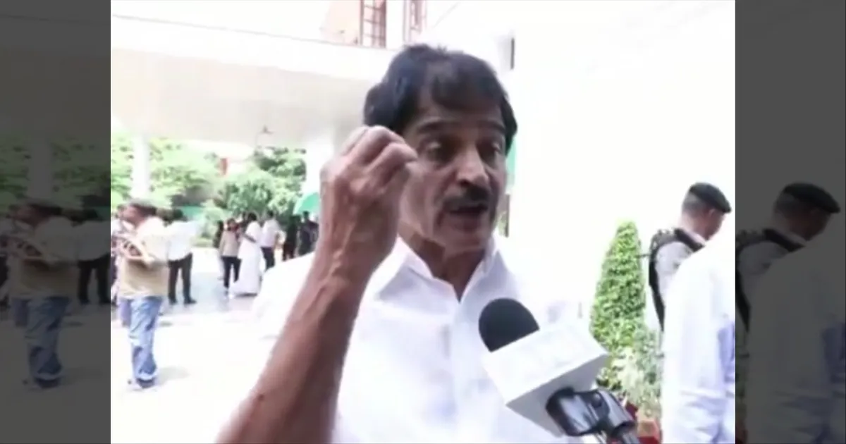தயாரா இருக்கோம்! துணை ஜனாதிபதி தேர்தல் ஒரு சித்தாந்த போராட்டம்.. KC வேணுகோபால் பரபரப்பு பேட்டி..!