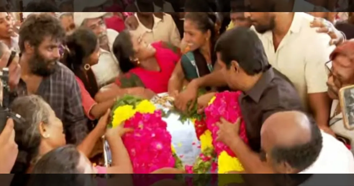 ஐயா எங்களுக்காகவும் குரல் கொடுங்க... சீமானிடம் கதறி அழுத தூய்மை பணியாளர் வரலட்சுமி குடும்பத்தினர்!