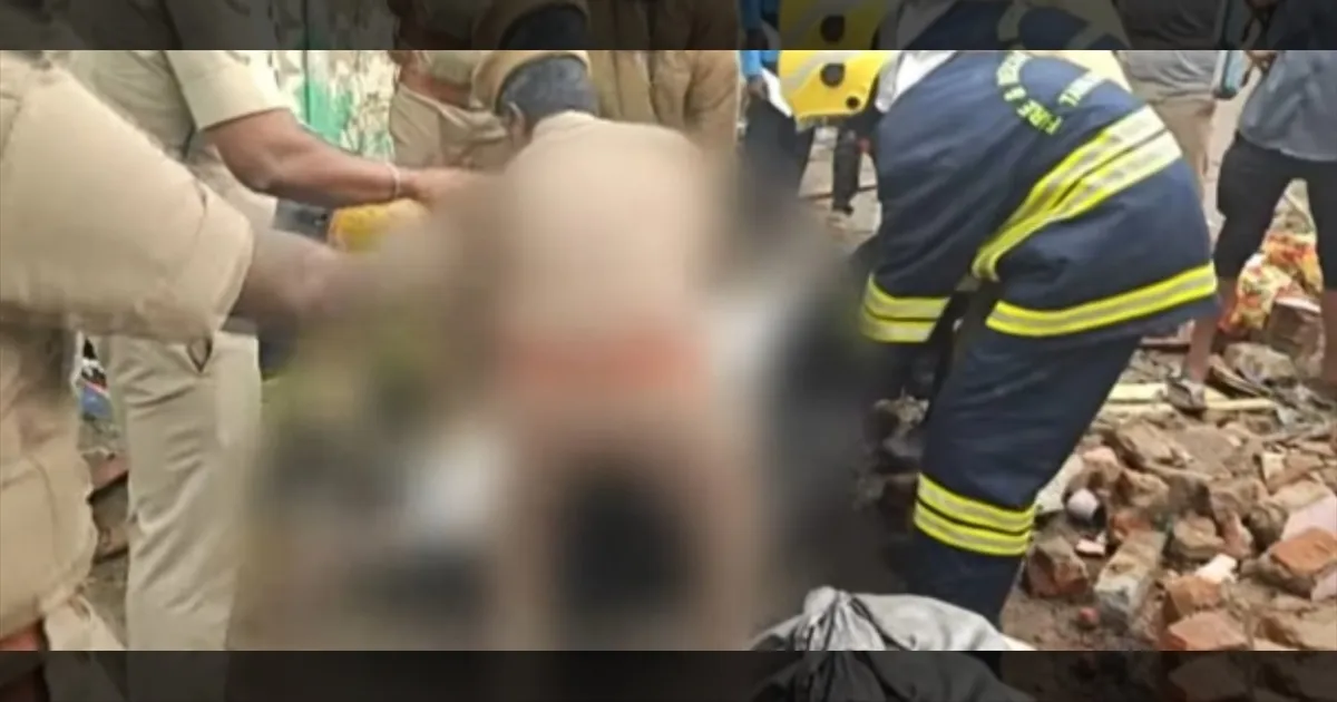 #BREAKING: வெடித்து சிதறிய நாட்டு பட்டாசுகள்... உடல் கருகி 4 பேர் பலி… சென்னையில் சோகம்...!