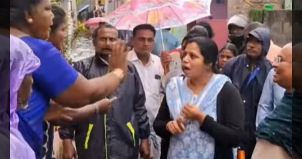 ஓட்டுக்காக மட்டும் வரீங்களே... பாய், போர்வை குடுத்தா போதுமா... மேயரை கேள்விகளால் துளைத்த மக்கள்...!