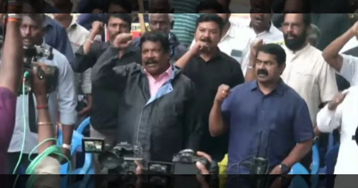 வலுக்கும் எதிர்ப்பு... கொட்டும் மழையில் நாம் தமிழர் கட்சியின் ஆர்ப்பாட்டம்... SIR - க்கு எதிராக கண்டன முழக்கம்...!