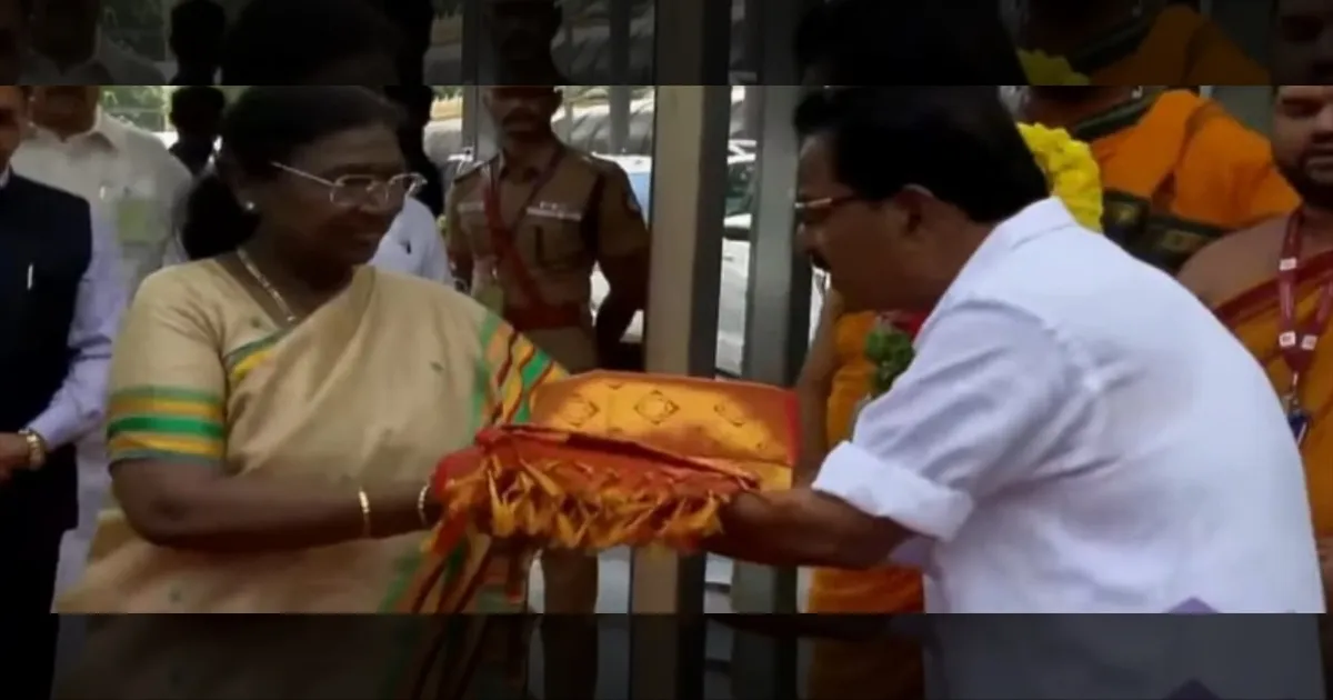 வேலூர் பொற்கோவிலில் ஜனாதிபதி சாமி தரிசனம்... பூரண கும்ப மரியாதையுடன் உற்சாக வரவேற்பு...!