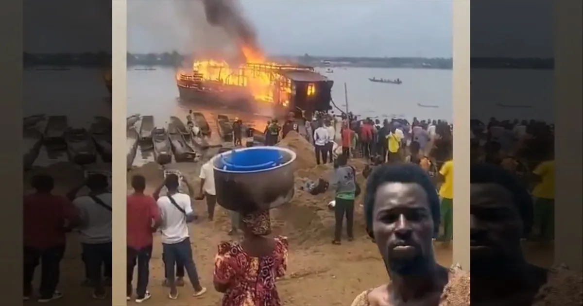 உலகம் அழிய போகுது... சொத்தை விற்ற மக்கள்... உடான்ஸ் தீர்க்கதரிசியின்  கப்பலை எரித்து ஆத்திரம்...!