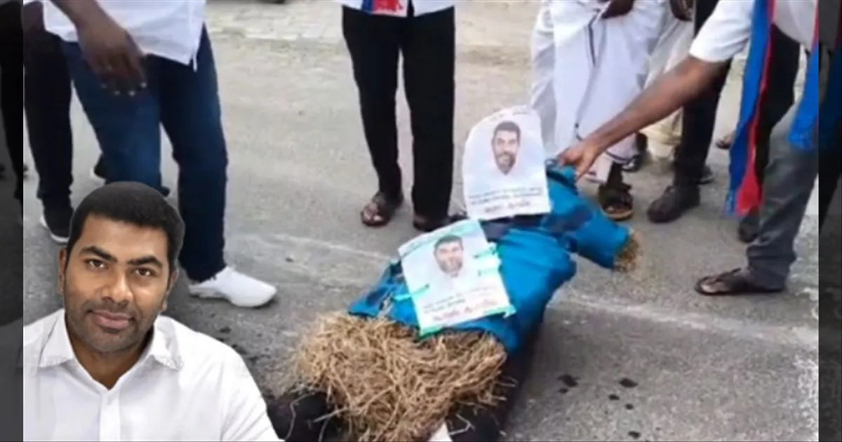 திருமா. திமுகவின் அடியாள்..! ஆதவ் அர்ஜுனா உருவ பொம்மையை எரித்த விசிகவினர்..! கொந்தளிப்பு..!