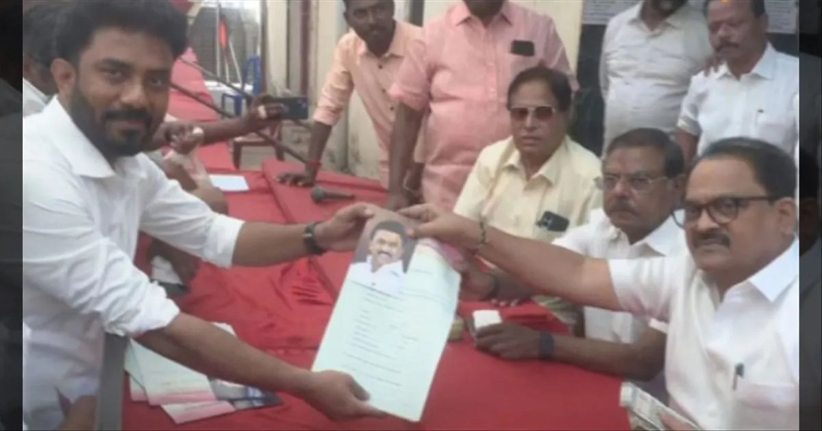 சூடு பிடிக்கும் அரசியல் களம்... திமுக சார்பில் போட்டியிட ஓ.பி.ரவீந்திரநாத் விருப்ப மனு..!!