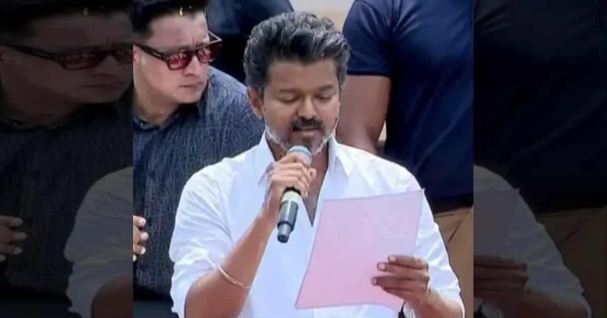 ஒருவிரல் புரட்சி… விசில் அடிக்க ரெடியா..? புதுவைக்கு மாஸ் வாக்குறுதிகள் கொடுத்த விஜய்..!! 