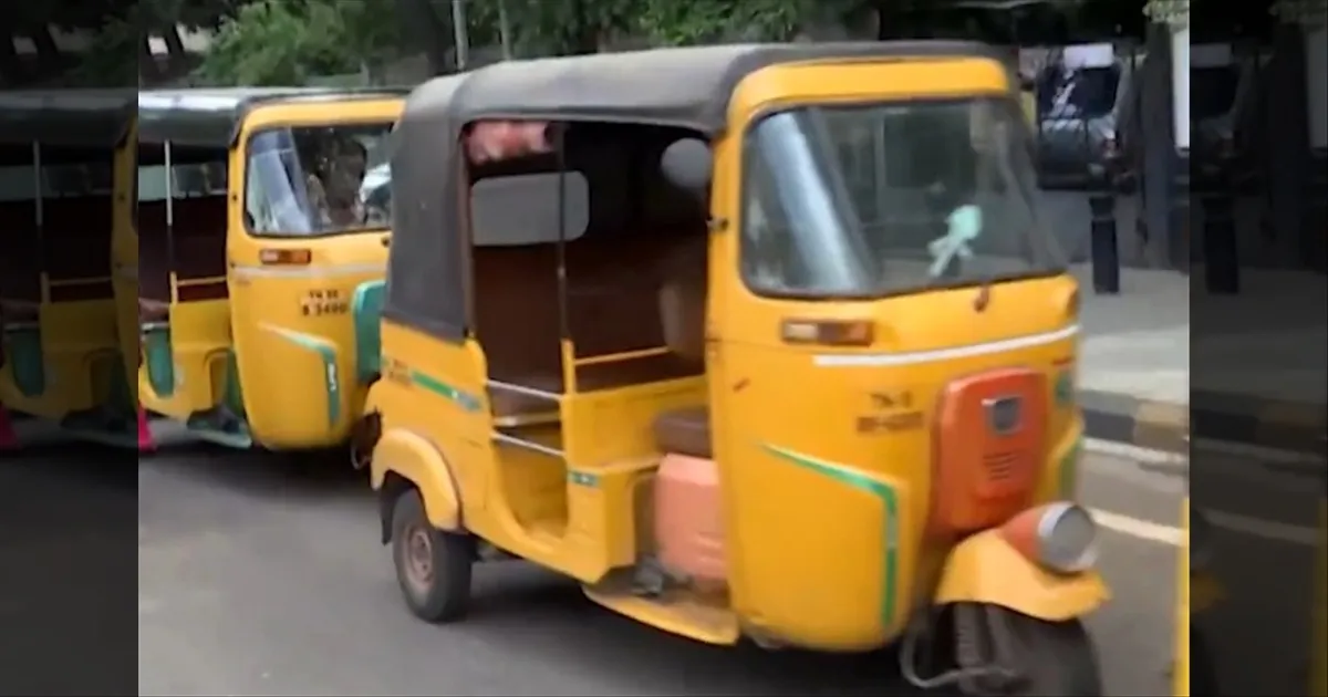 கியாஸ் தட்டுப்பாடு..! தி.நகரில் 2 கி.மீ.க்கு அணிவகுத்து நிற்கும் ஆட்டோக்கள்..!