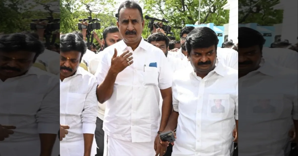அதிமுகவில் வெடிக்கும் பிரச்சனை..! வேலுமணி தரப்பு Action Mode..! MRC நகரில் தீவிர ஆலோசனை!
